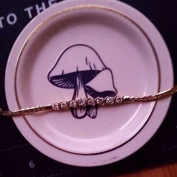 Chic Multi-Color Bracelet Collection - Picture 3 of 8